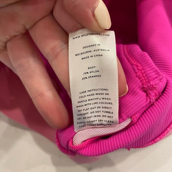 Wilo The Label Hot Pink Workout Tank Top Crop‎ Top size small - Picture 5 of 6